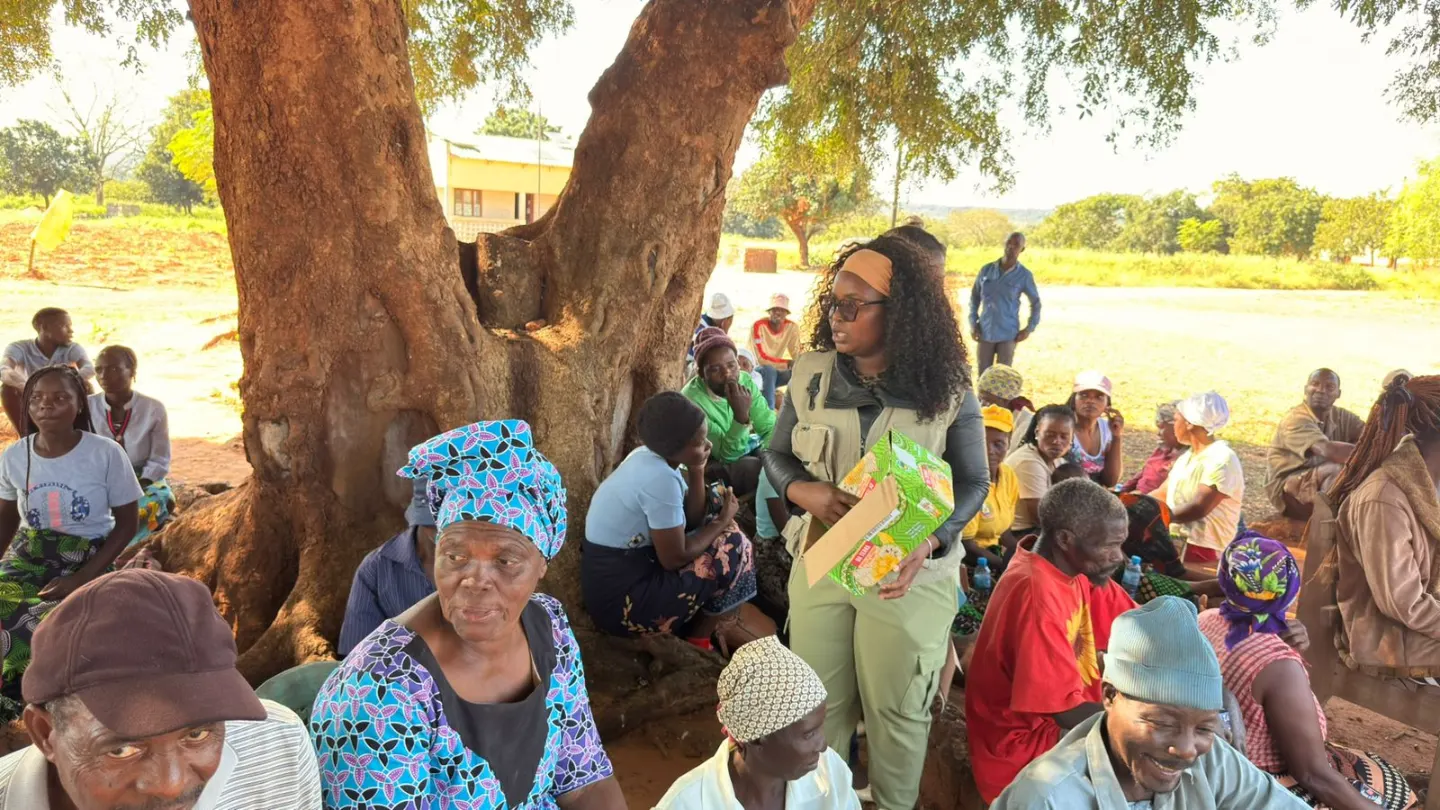 Community members at a PRRE session in Chanculo